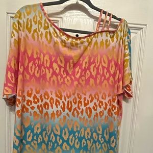 Lilypad Boutique women’s size 2X short sleeve Spring top pink animal print